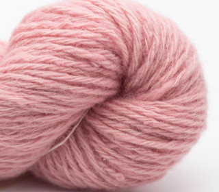 Smooth Sartuul Sheep Wool 4-ply aran handgesponnen - dulce de leche (pink)