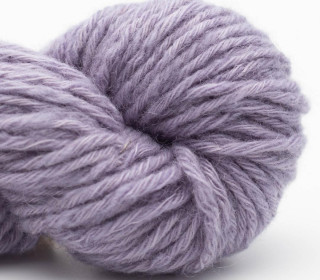 Smooth Sartuul Sheep Wool 8-ply bulky handgesponnen - today I accomplished zero (purple)