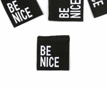 1 Label - BE NICE - Schwarz - Anlukaa
