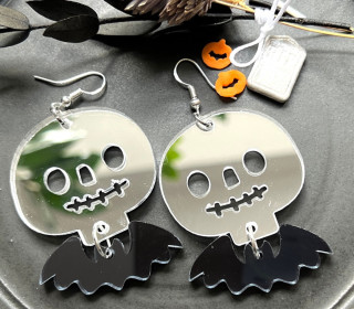 1 Paar Happy Halloween Spiegel Ohrringe -  Totenkopf und Fledermaus - super leicht - Statement Ohrringe