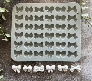 Silikon - Gießform - Matte - Mini Schleifen Mix - für 36 Figuren - vielseitig nutzbar