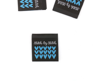 1 Label - stitch by stitch - Herzen - Schwarz - Hamburger Liebe