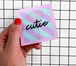 1 Flippatch - 1 Label = 2 Motive - Kippen - Wechselmotiv - zum Aufnähen - Cherry Picking - cutie/ Herz am Stiel