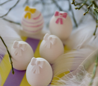 Silikon - Gießform - Mini Ostereier mit Schleife und Streifen - 3er Form - Multiform - vielfältig nutzbar