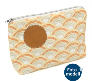 FOTOMODELL - Windeltasche fertig genäht - Canvas - Waffel Piqué - Schnullerband - Innentasche - Regenbogen - Theresia Haussner - Gelb