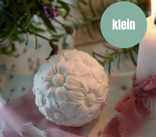 Silikon - Gießform - Kleine zarte Blumenkugel - flache Blüten - vielfältig nutzbar