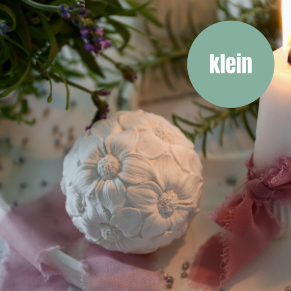 Silikon - Gießform - Kleine zarte Blumenkugel - flache Blüten - vielfältig nutzbar