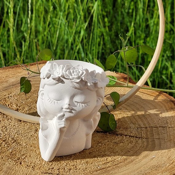 Silikon - Gießform - Blumenmädchen - Teelichthalter - kleines Pflanztöpfchen - Mädchen 2 - vielfältig nutzbar