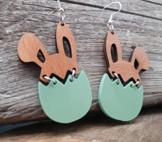1 Paar Ohrringe - Holz - Acryl - Hase im Osterei - leicht - Ostern - Grün - Namensklang