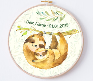 DIY Stickrahmen - Lovely Little Sloths - personalisiertes Stickrahmen Bild - Faultier - zum Selbermachen