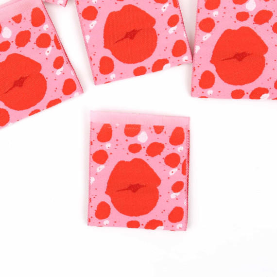 1 Label - Kiss - Rosa