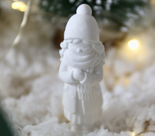 Silikon - Gießform - Mini - Dekofigur Frau - mit Schal und Mütze - Weihnachtsdeko - Winterdeko - vielfältig nutzbar
