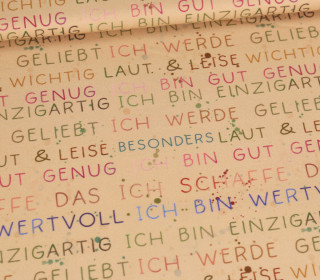 Jersey - Sätze die Kinder brauchen - Druckschrift - Beigebraun - Bio-Qualität - Frittendesign - abby and me