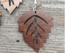 1 Paar Ohrringe Holz - Bunte Blätter - leicht - Herbst - Kastanie - Namensklang