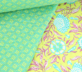 Baumwoll Stepper - Steppstoff - Wattiert - Doubleface - Geometrisches Muster - Blumen - Hellgelb/Cyanblau
