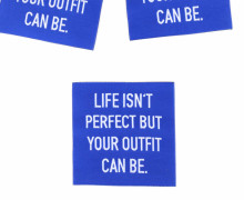 1 XXL Label - LIFE ISN'T PERFECT BUT YOUR OUTFIT CAN BE. - Blau - Anlukaa