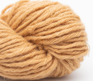 Smooth Sartuul Sheep Wool 8-ply bulky handgesponnen - this gold sleighs me (yellow)