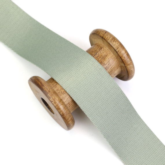 1 Meter Weiches Gurtband - Dezenter Glanz - 40mm - Uni - Pastell Lichtgrün