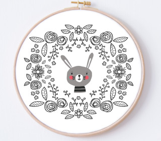 DIY Stickrahmen - Hase - Blütenkanz - Stickrahmen Bild - Maedchenwahn - zum Selbermachen