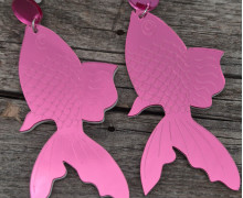 1 Paar Ohrringe - Fisch - Kreis - 2-teilig - Spiegel - Glitzer - leichte Acryl Ohrringe - Pink  - Namensklang
