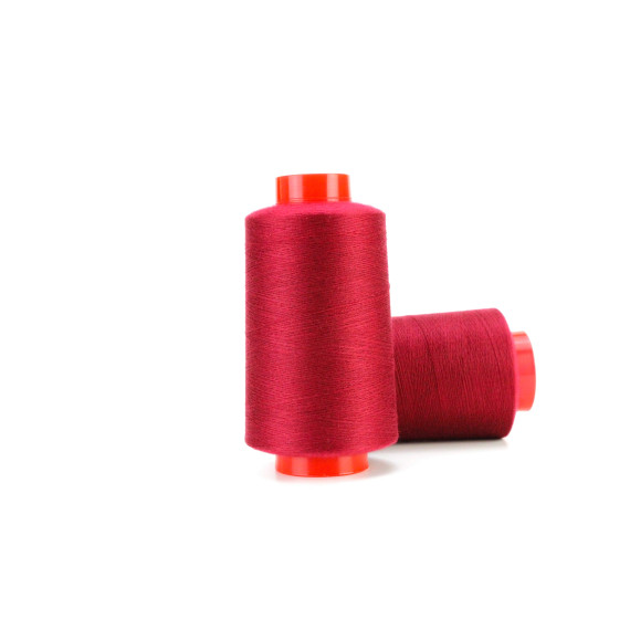 1 Rolle Overlockgarn - Kone - Rubinrot (0018)