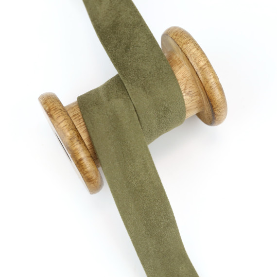 1 Meter Schrägband - Velour - 20mm - Olivgrün