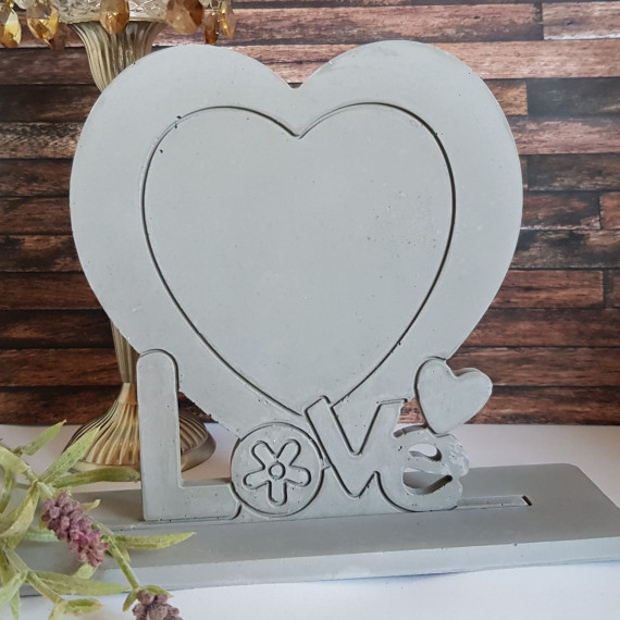 Silikon - Gießform - Herz - Schriftzug LOVE - mit Standfuß - vielfältig nutzbar