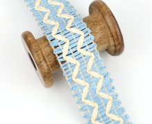 1 Meter Bast-Gurtband - Bast - Zierband - 35mm - Gezackte Linien - Warmweiß/Himmelblau