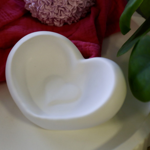 Silikon - Gießform - Kleines Herz - Seifenschale - Dekoschale - z.B. für Kerzen-Sandgranulat - vielfältig nutzbar