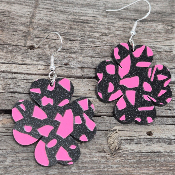 1 Paar Ohrringe - Kleeblatt - 3D Aufdruck - Glitzer - Acryl - super leicht - Schwarz/Pink - Namensklang