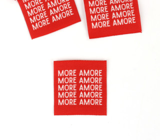 1 Label - More Amore - Rot