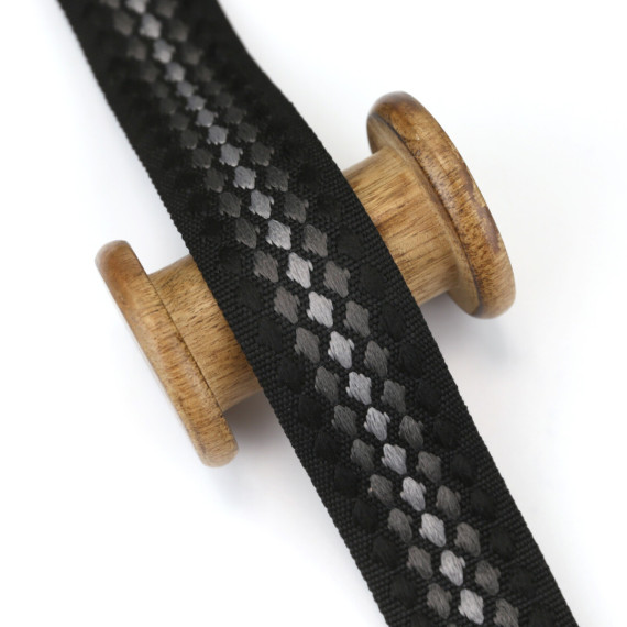 1 Meter Weiches Gurtband  - 40mm - Bestickt - Rauten - Schwarz