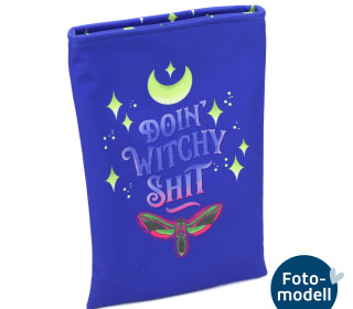 FOTOMODELL - Buchtasche fertig genäht - Spellbeund Nights - Witchy Shit - Softshell - Lausemia Design Studio