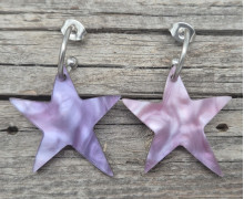 1 Paar Ohrringe - Acryl - Stern - Perlmuttoptik - super leicht - Flieder - Namensklang