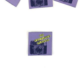 1 Label - NO PICTURES PLESE - Kamera - Flieder - Lausemia Design Studio