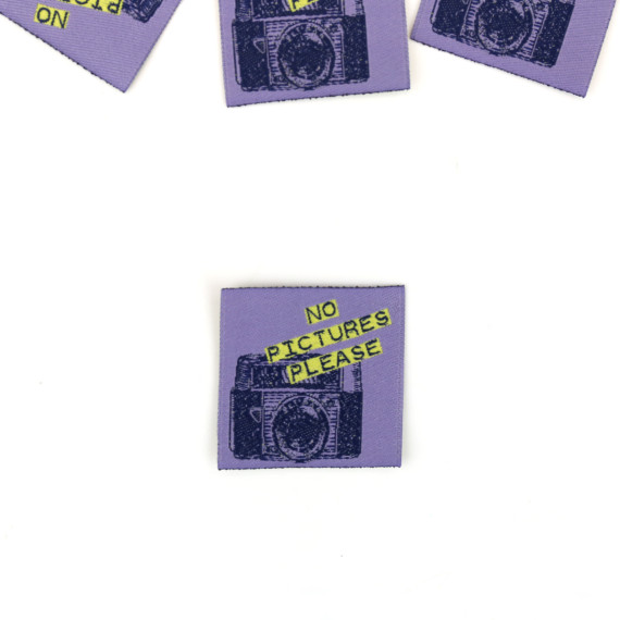 1 Label - NO PICTURES PLESE - Kamera - Flieder - Lausemia Design Studio