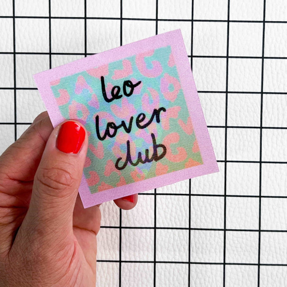 1 Flippatch - 1 Label = 2 Motive - Kippen - Wechselmotiv - zum Aufnähen - Cherry Picking - leo lover club/Leo-Herz
