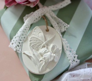 Silikon - Gießform - Blumenbild mit Schmetterling - Anhänger - vielfältig nutzbar